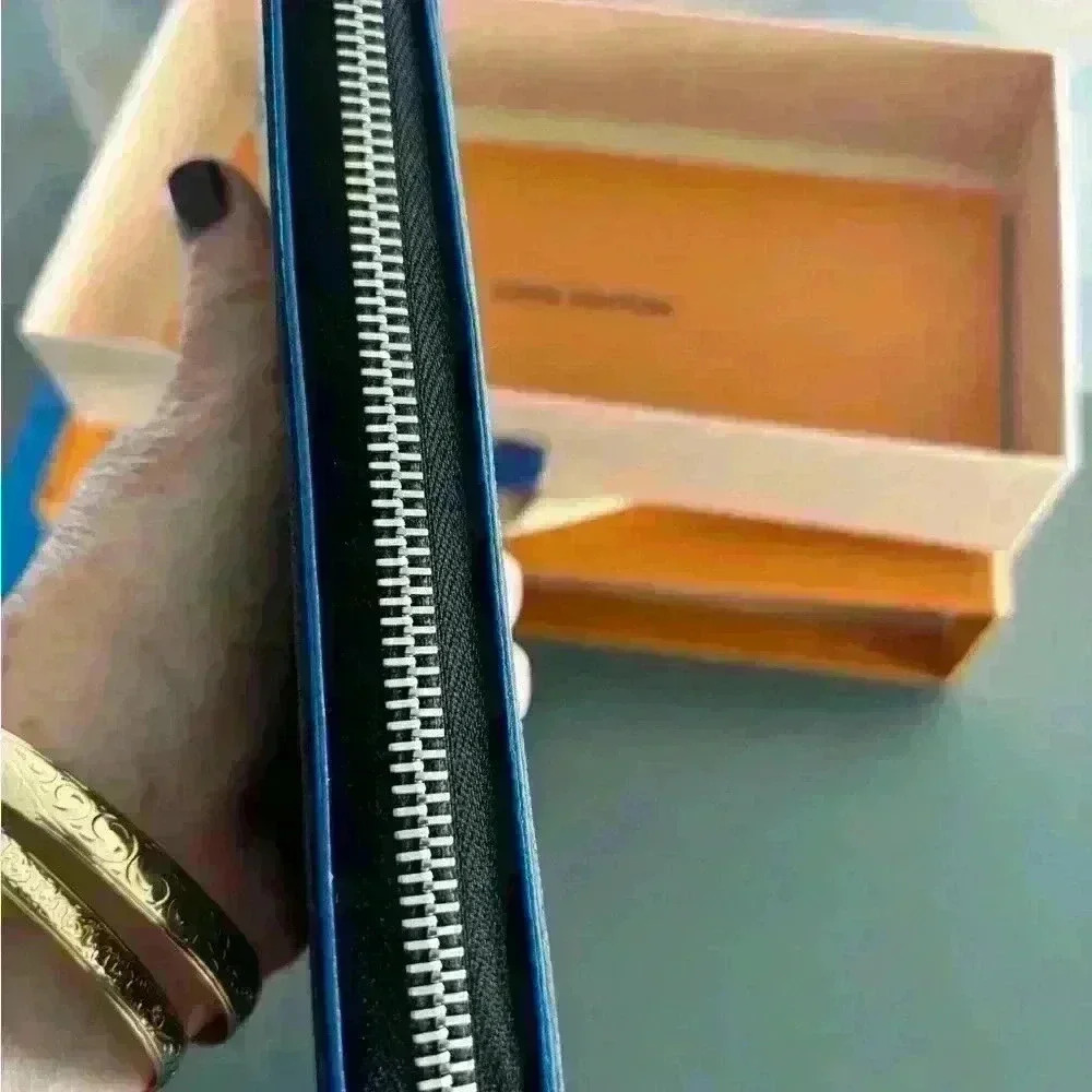 LOUIS VUITTON Damier Graphite Blue Vasco Zippy Wallet- full inclusion - box. Bag - Picture 13 of 16